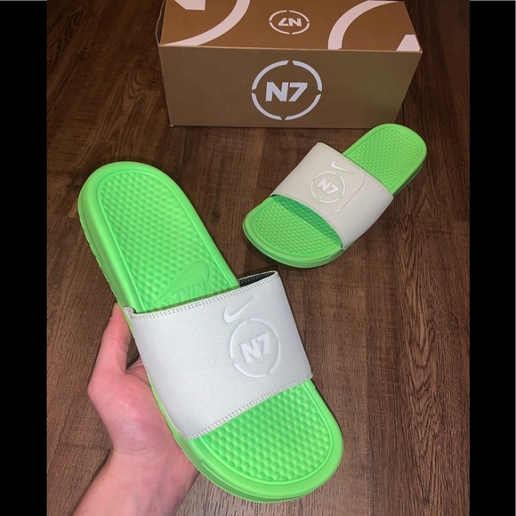 nike benassi n7